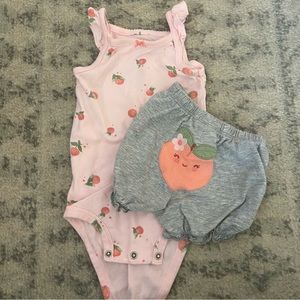 Peach bum outfit